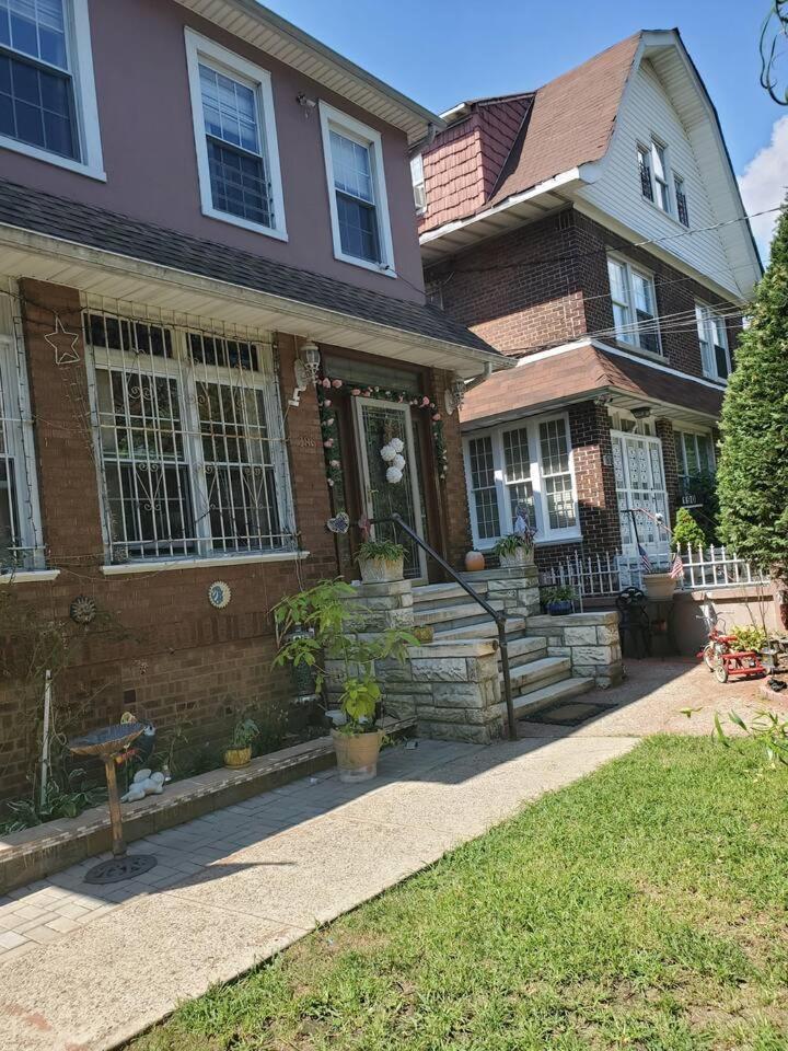Lovely 2 Bedroom With 2 Entrance And Parking Appartement New York